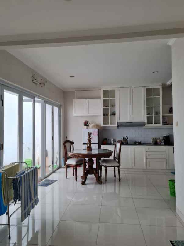 rumah jl kota wisata cibubur