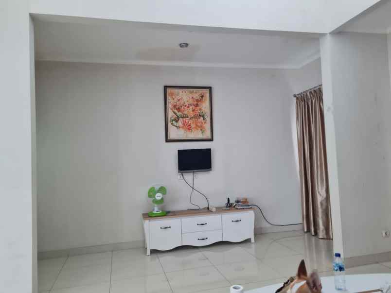 rumah jl kota wisata cibubur