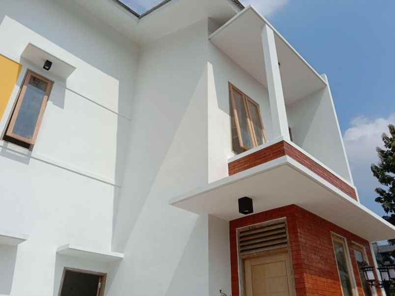 rumah jl raya sukahati cibinong
