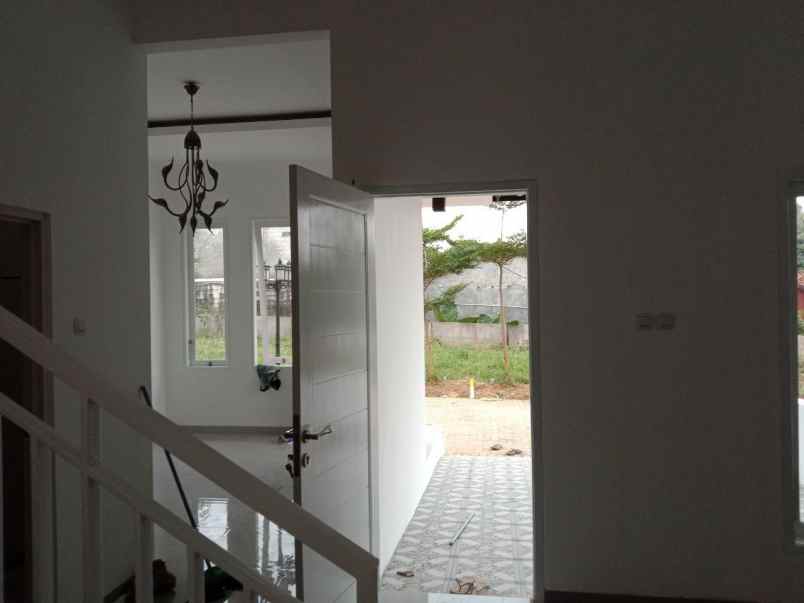 rumah jl raya sukahati cibinong