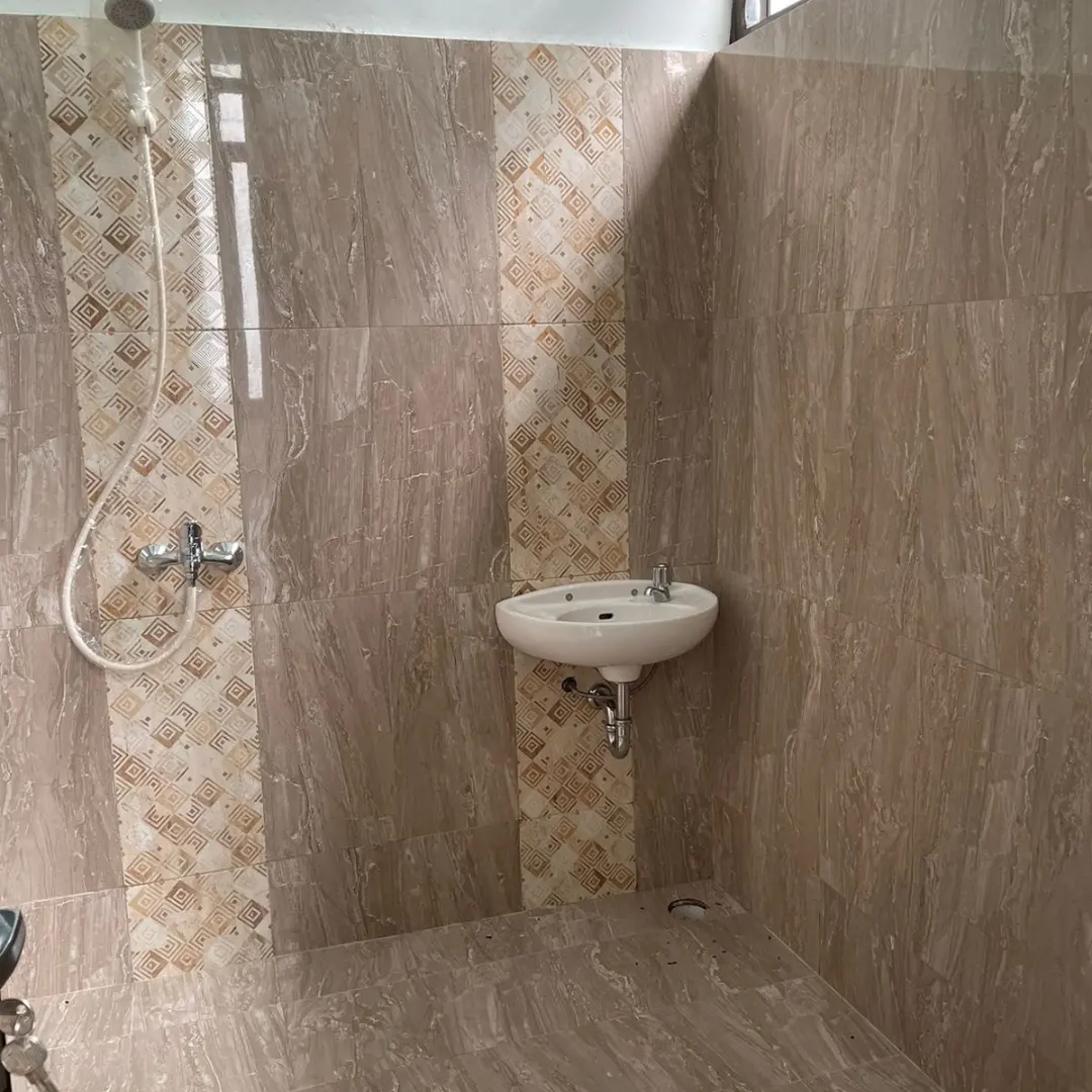 rumah jln raya petamburan