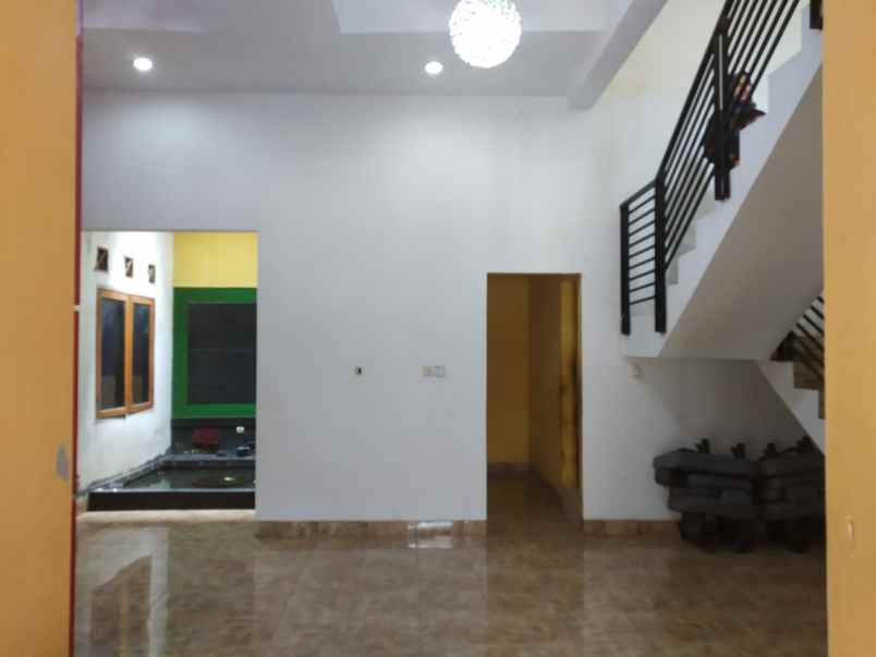 rumah kelapadua wetan ciracas jaktim