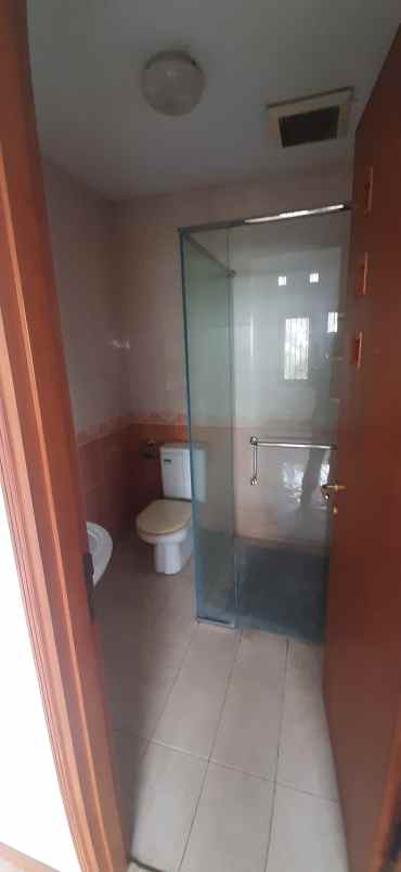 rumah lembah pakar timur