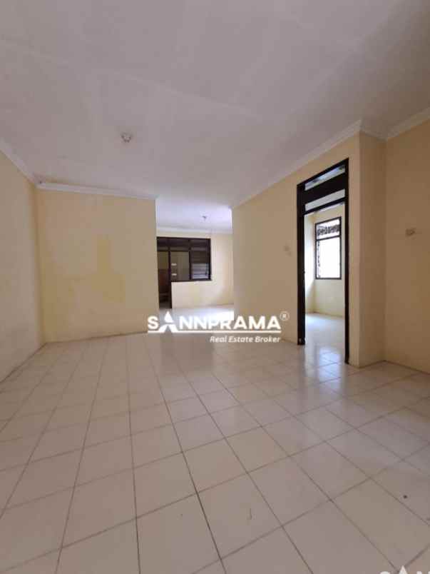 rumah luas 156m2 di dalam perumahan depok beji bbgrin
