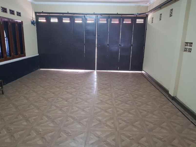 rumah luas dekat ke stasiun kereta cepat padalarang