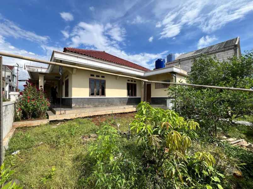 rumah luas dekat ke stasiun kereta cepat padalarang