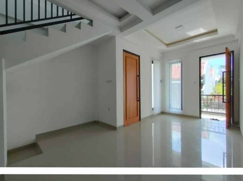 rumah maguwoharjo sleman yogyakarta