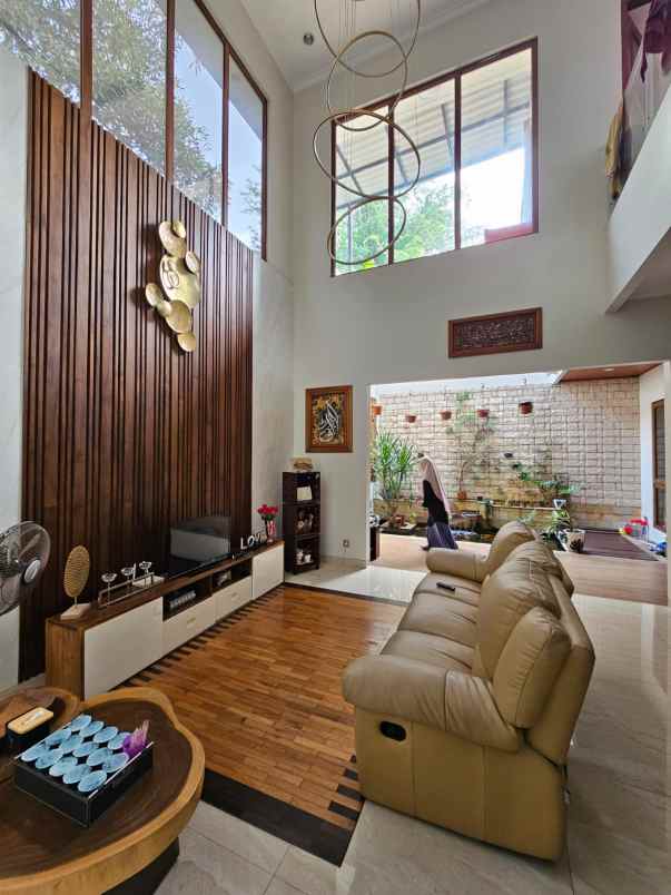 rumah mewah di citra gran cibubur
