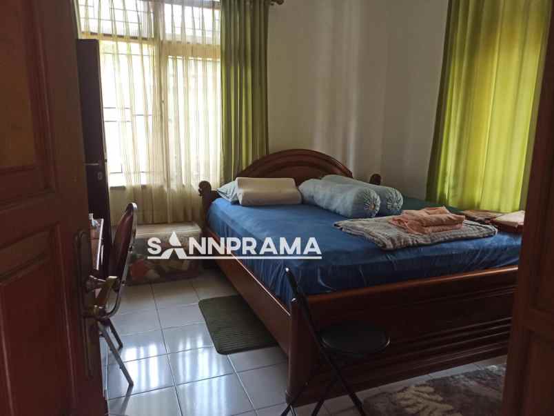 rumah mewah lahan luas di sukmajaya depok