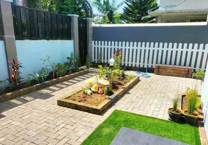 rumah mewah siap huni lokasi di araya nieuw indie
