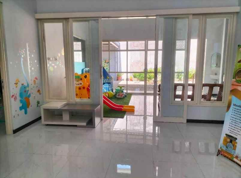 rumah mewah siap huni lokasi di araya nieuw indie