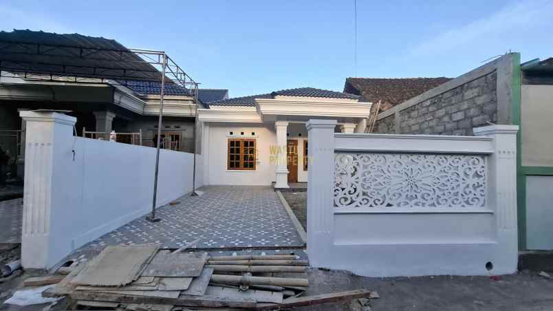rumah modern harga terjangkau bisa nego di kalasan