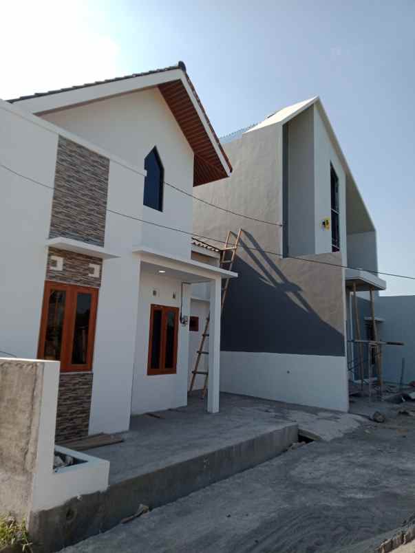 rumah modern scandinavian solo baru