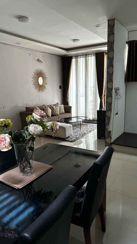 rumah modern siap huni lokasi di permata jingga