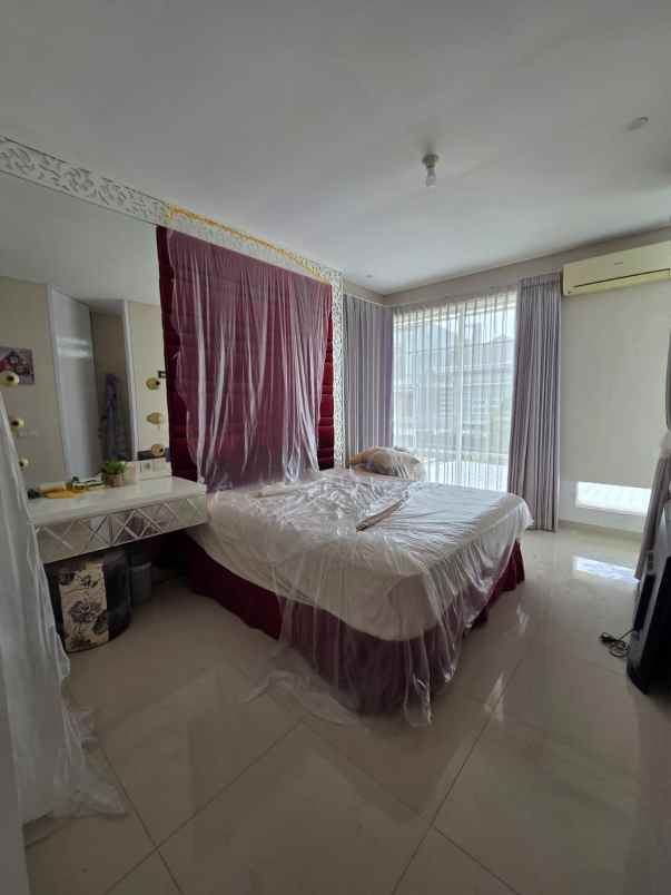 rumah pakuwon indah mansion pf surabaya