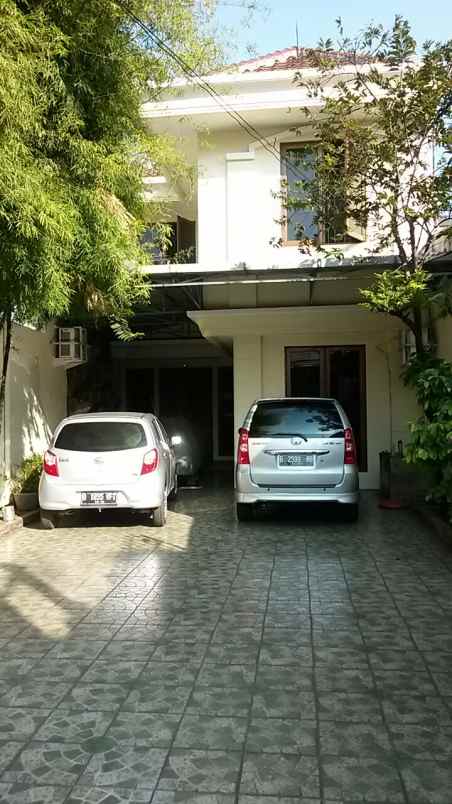 rumah pinggir jalan raya 150 meter ke kampus binus