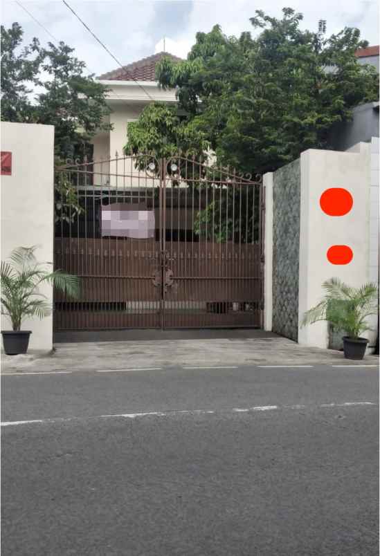rumah pinggir jalan raya 150 meter ke kampus binus