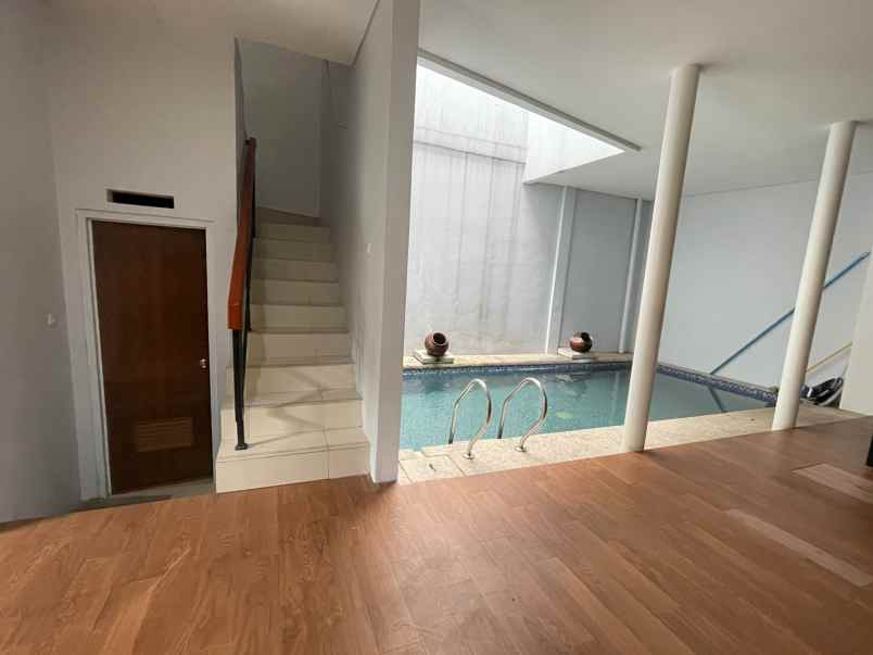 rumah rajawali garuda