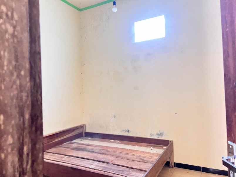 rumah ruko 400m strategis tepi jl karangpandan