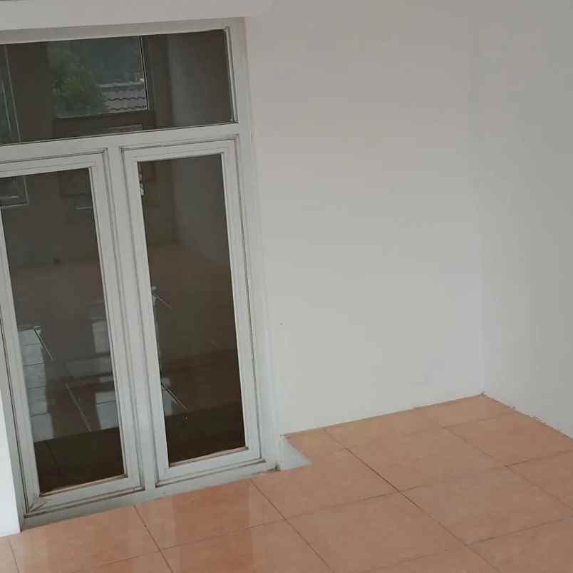 rumah sariwangi ling aman dan nyaman lok strategis shm