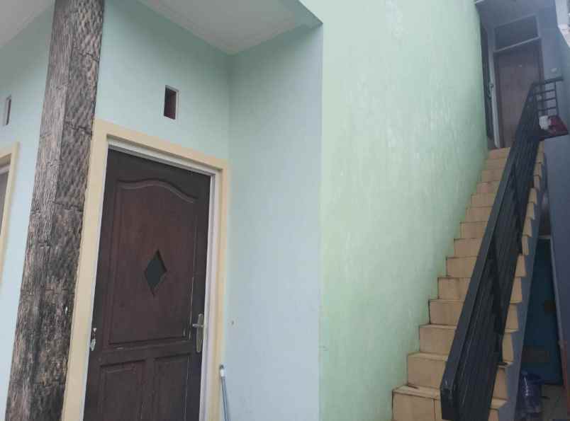 rumah second 1 6 m di perumahan maharaja depok