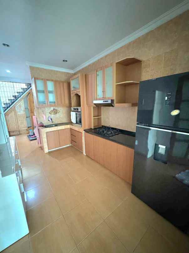 rumah second di larangan ciledug dekat joglo jakbar