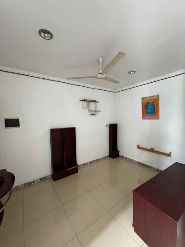 rumah second di larangan ciledug dekat joglo jakbar