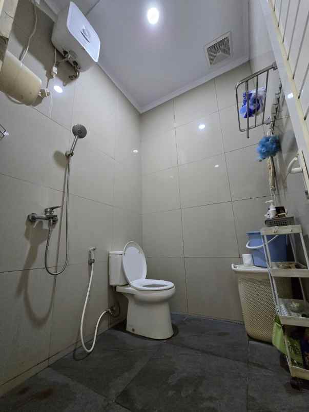 rumah second non komplek duren sawit jaktim