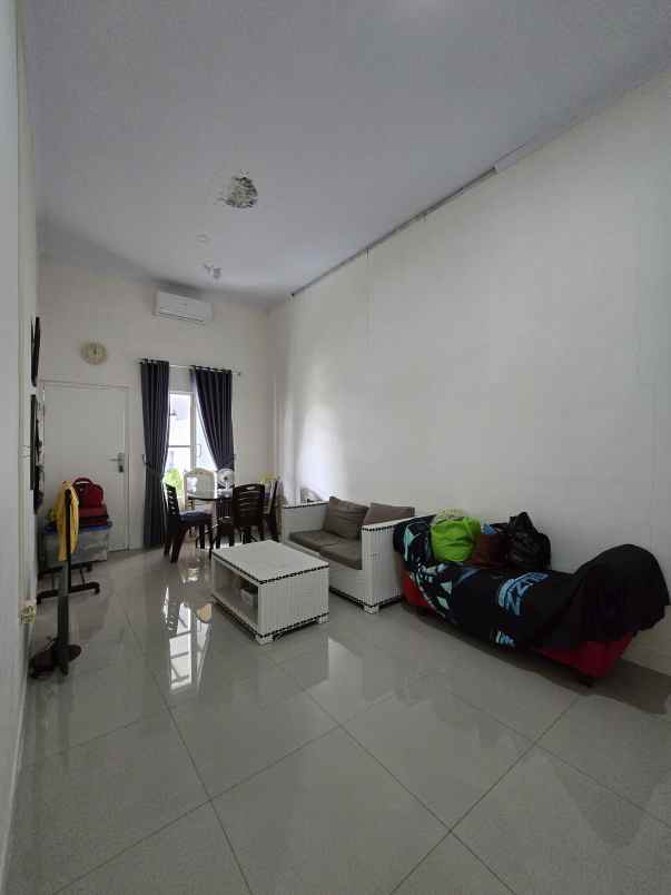 rumah second non komplek duren sawit jaktim