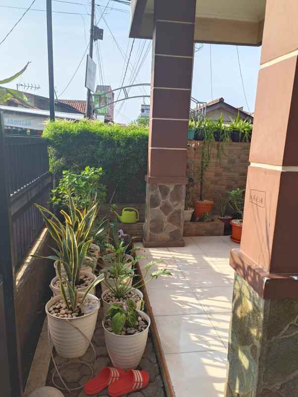 rumah second sangat layak huni di beji depok