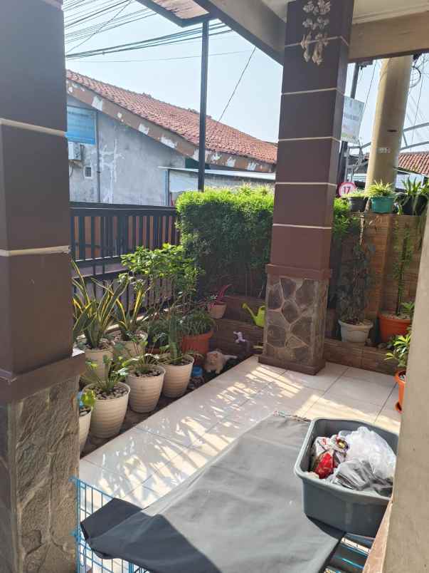 rumah second sangat layak huni di beji depok