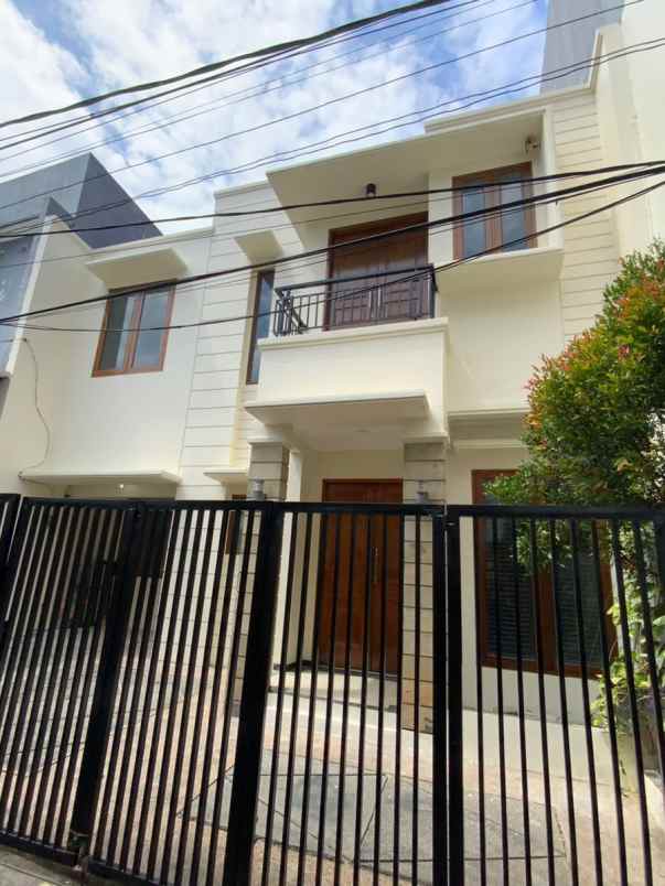 rumah second siap huni di tebet timur jaksel