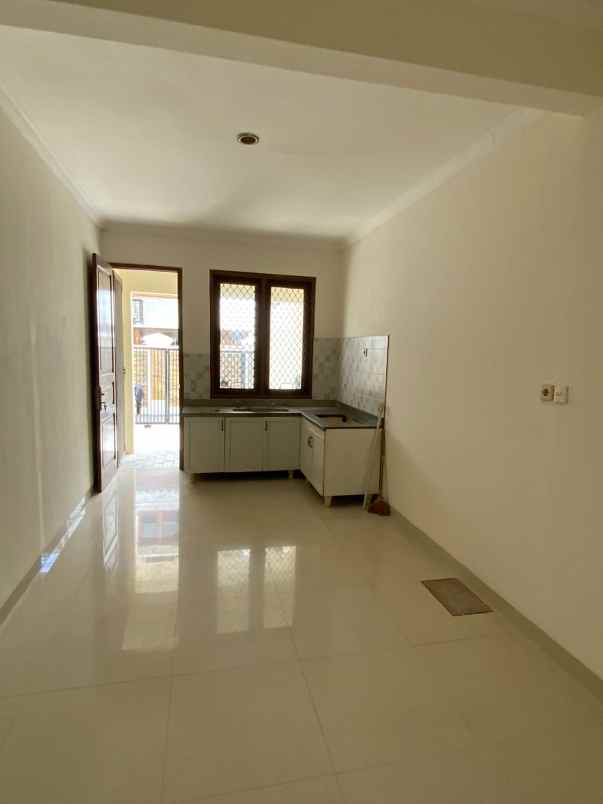 rumah second siap huni di tebet timur jaksel