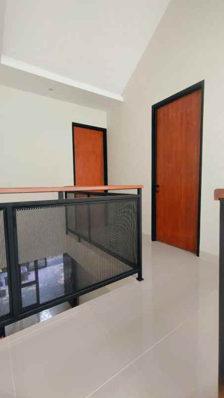 rumah siap huni dalam perumahan kencana loka bsd