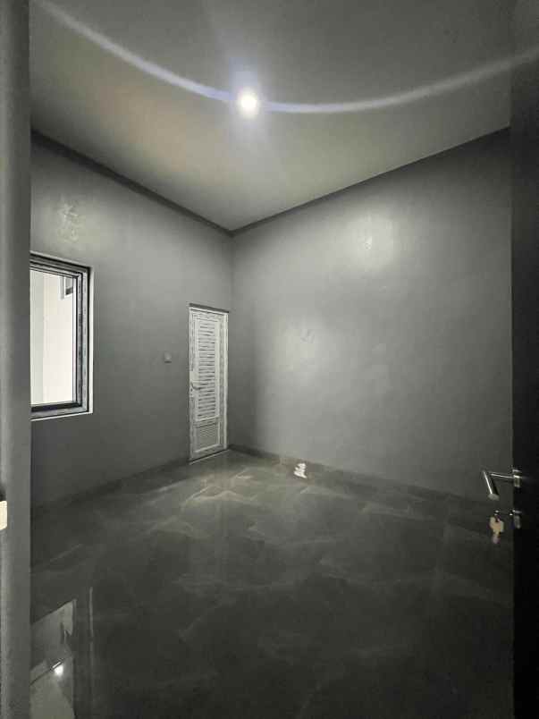 rumah siap huni dekat lrt cikunir 1 jatibening