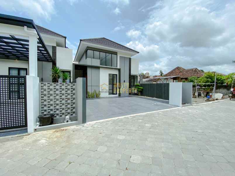 rumah siap huni terbaik di ngaglik open space