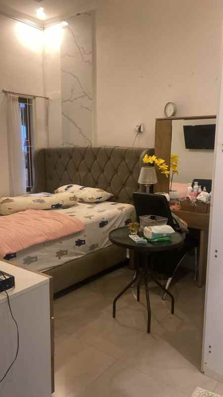 rumah tanah luas 2 lantai cipayung jakarta timur