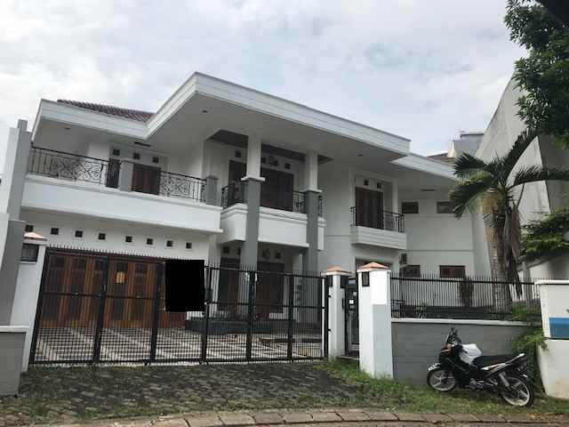 rumah villa permata gading