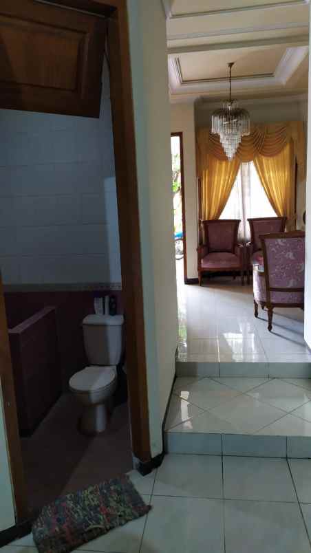 rumah wisma permai barat surabaya row jalan 4 mobil