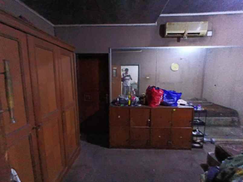 runah lama siap huni dijln kartini pancoran mas depok