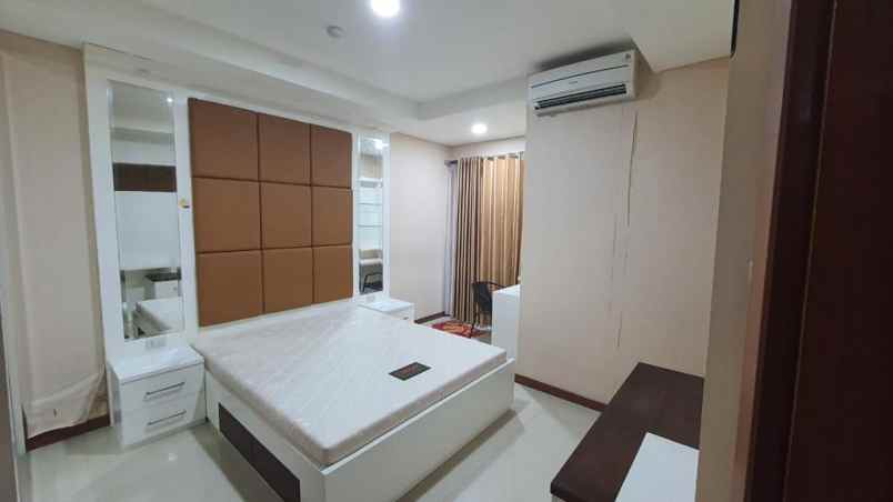 sewa condo furnished green bay pluit