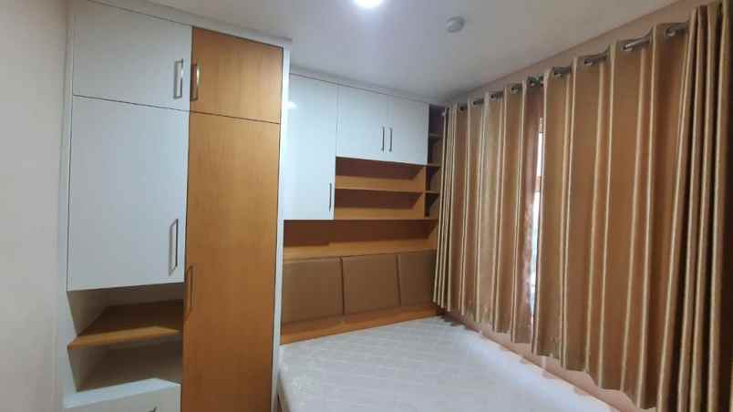 sewa condo furnished green bay pluit