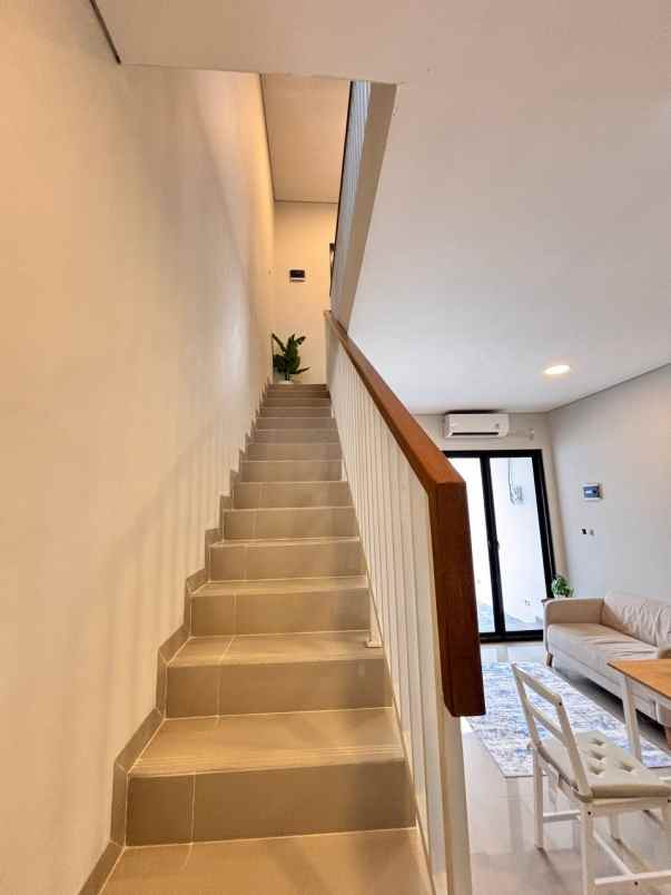 simplicity kukusan depok rumah untuk keluarga muda