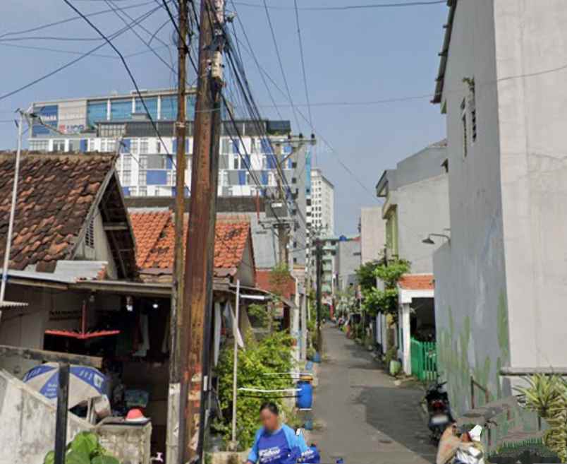 tanah peknden tengah kota semarang