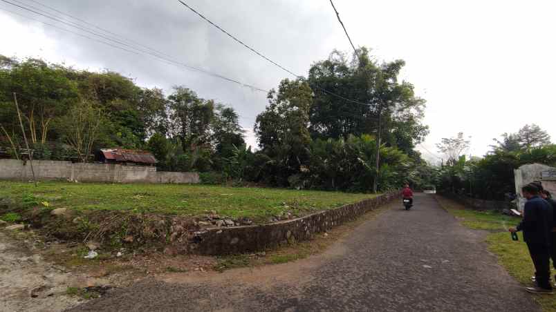 tanah pinggir jalan klegung donokerto turi sleman