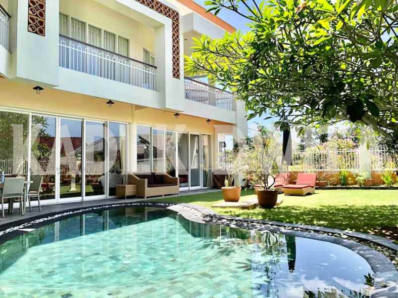 villa jalan sahadewa