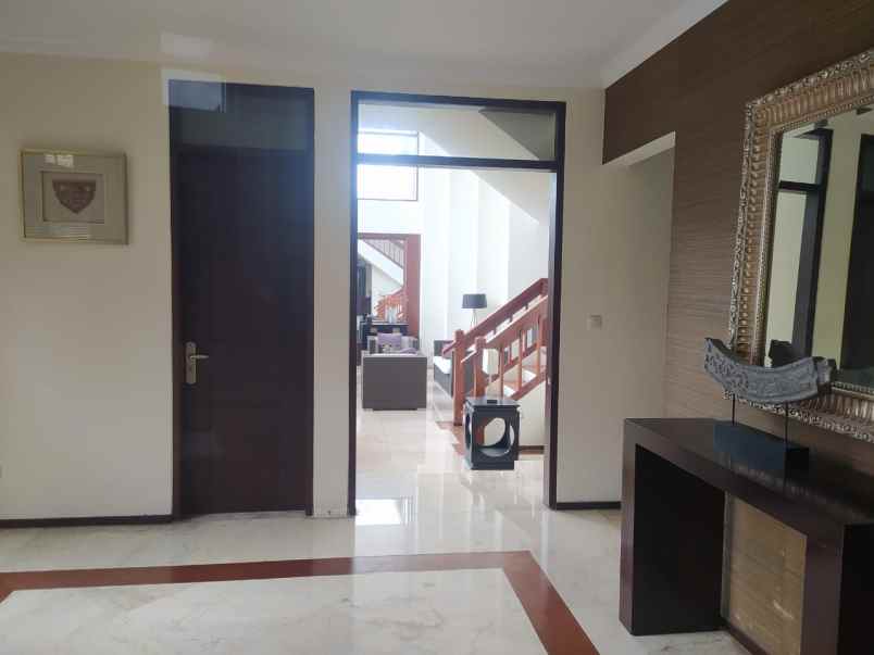 villa jl raya cipayung datar gn