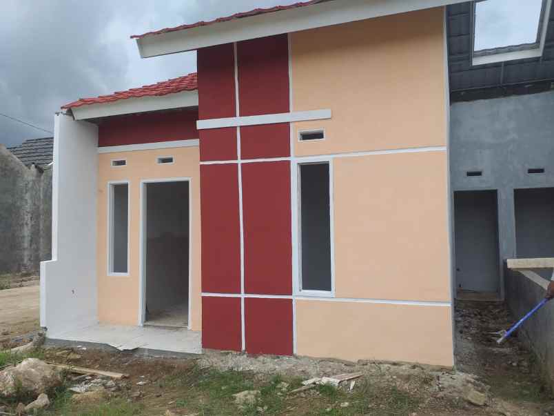 villa karawangi kopel klari karawang