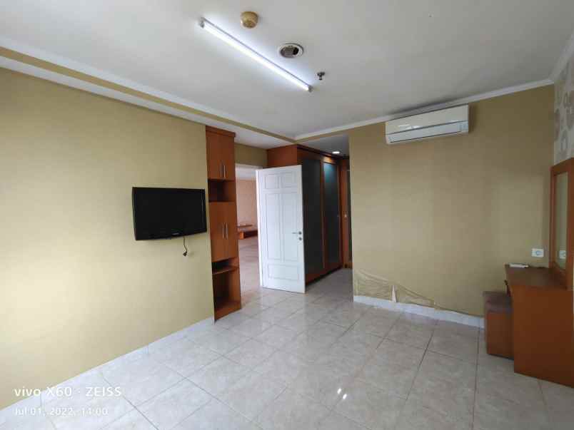 apartemen apt french walk moi kelapa