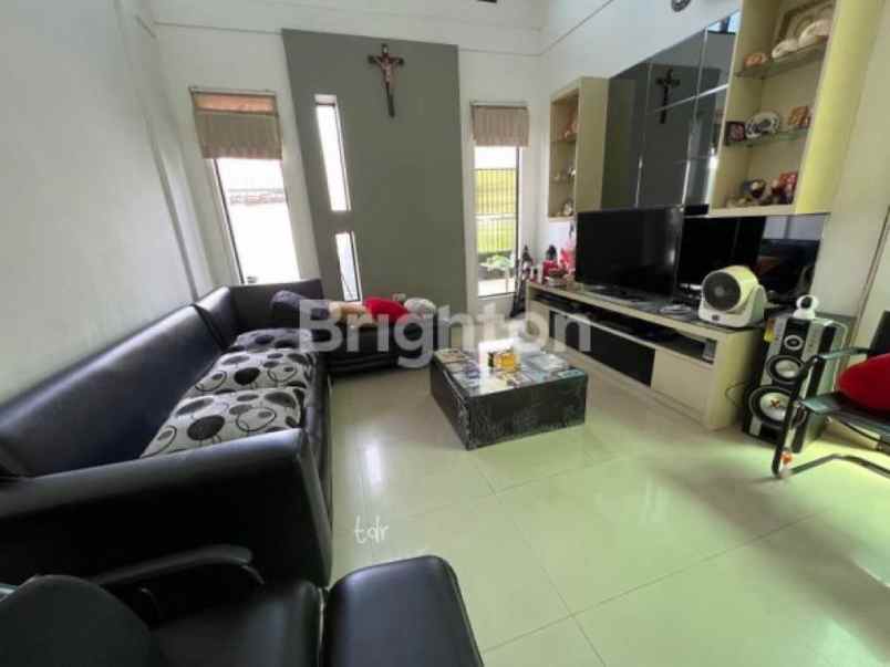 buyer only klampis wisma rumah 2 lantai row 3 mobil